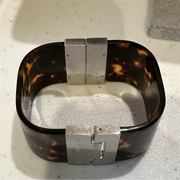 Rustic Cuff Bracelet wide clamper bangle Faux Tortoise, silver tone - Picture 12 of 13